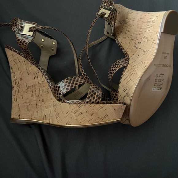 Michael Kors wedges - Picture 4 of 4